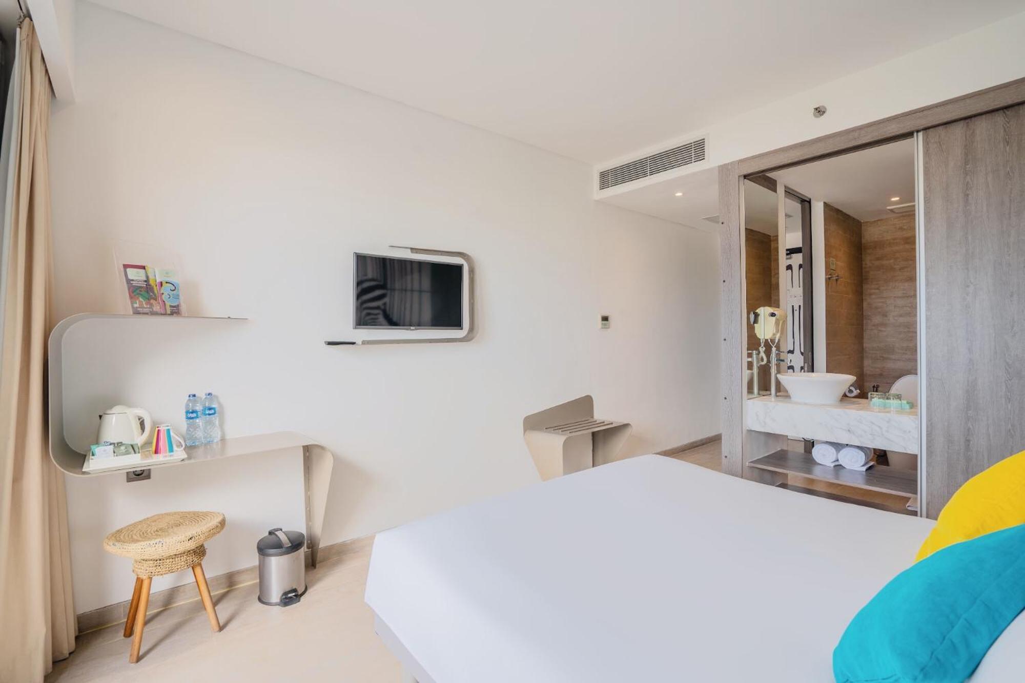 Kamaniiya Petitenget Seminyak Экстерьер фото